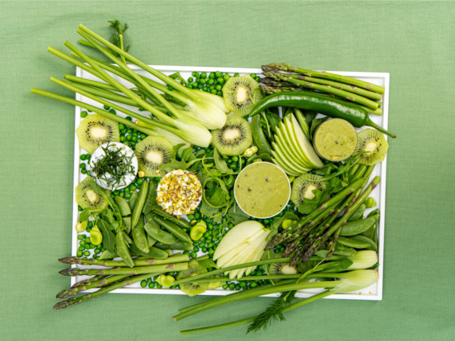 Why has the Atlas format become a standard for buffets and caterers?
