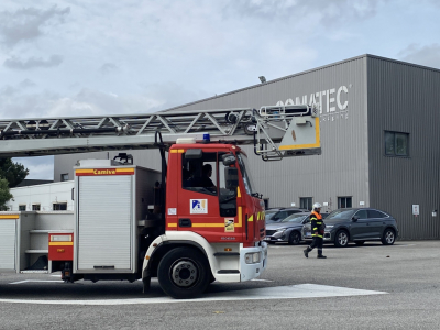 Full-scale evacuation drill… with a very realistic atmosphere !