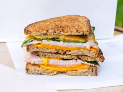 Product focus: snacking offer and customizable products for your business