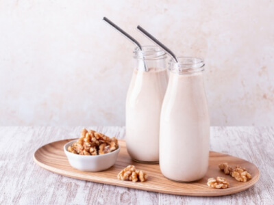 3 glass containers to create an elegant tasting experience